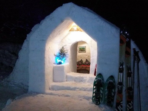 Plan your stay in India's first Igloo Stay in Manali