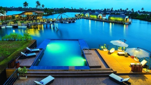 Enjoy a vacation at the Mini Maldives Underwater Stay For Just Rs 