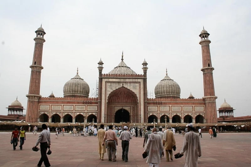 Eid Mubarak: mosques with a story