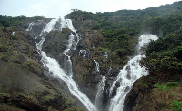 Five thing you know before visting dudhsagar waterfall. 