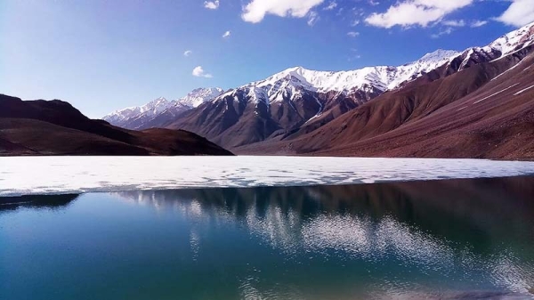 Freezing Chandra taal lake