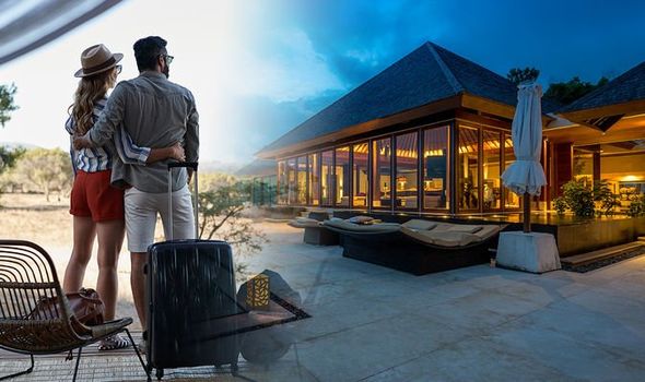 Top Tips To Save Money During Your Travels